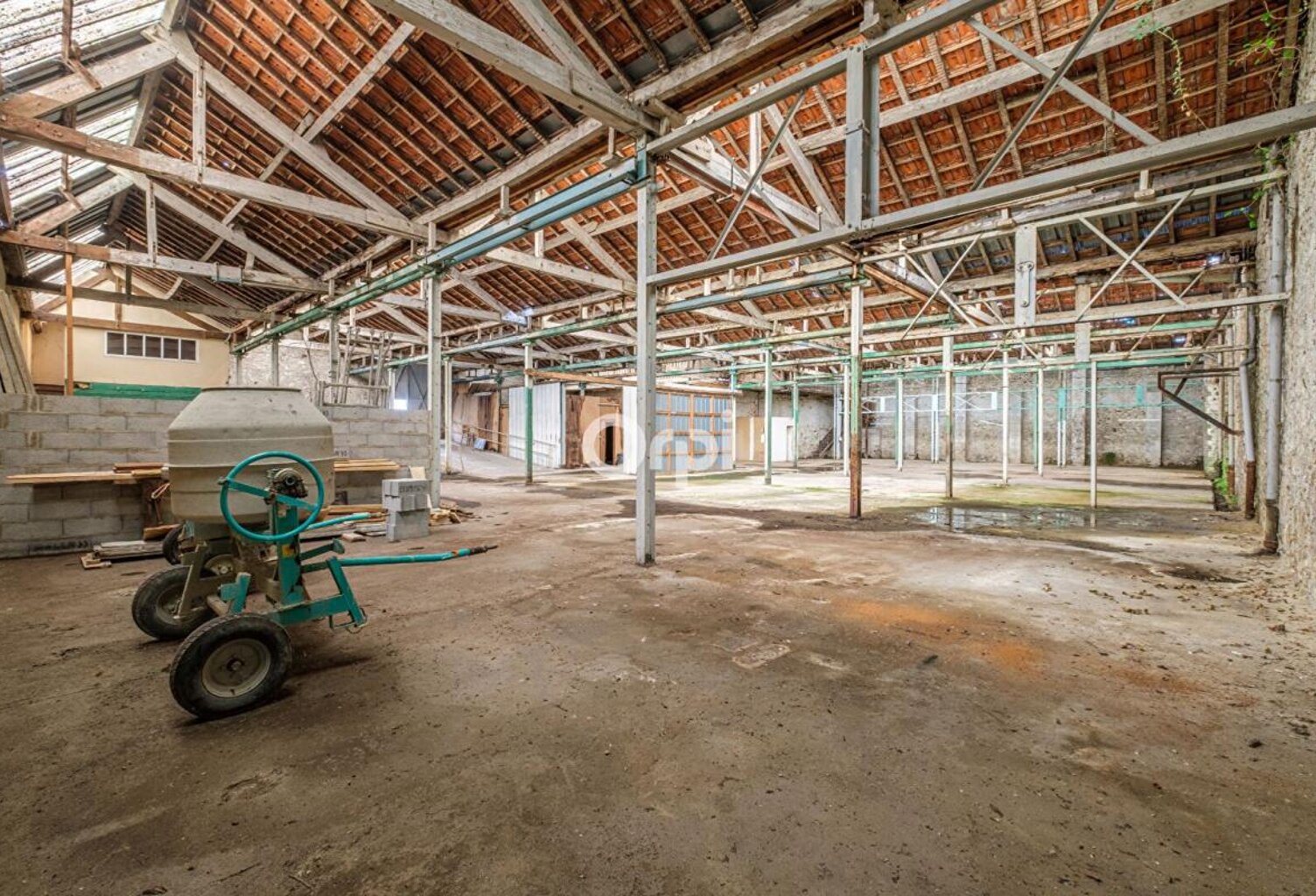 Produit rare, 1050m² en bords de vienne — photo 1
