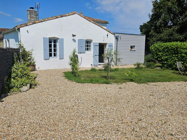 Maison Chaleureuse à vendre à 10 minutes de Saintes — photo du bien