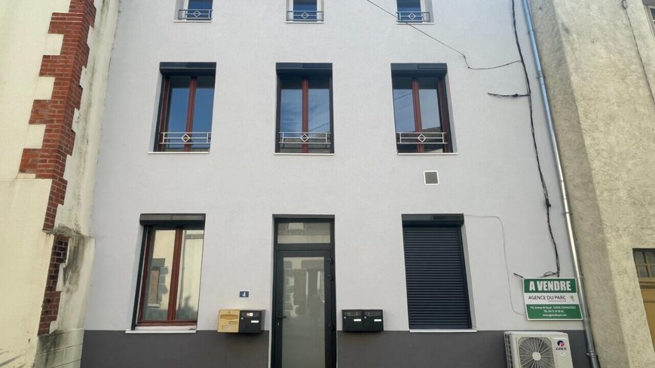 immeuble  pièces 200 m2 à vendre à Pontaumur (63380)