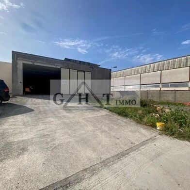 Local industriel 350 m²