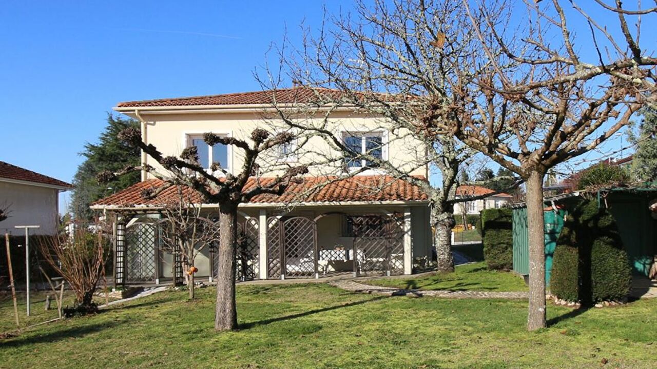 maison 6 pièces 170 m2 à vendre à La Roche-Chalais (24490)