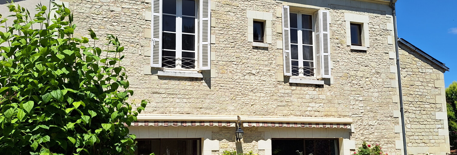 Maison 8 Pièces 257 m² à vendre à Loudun (86200)