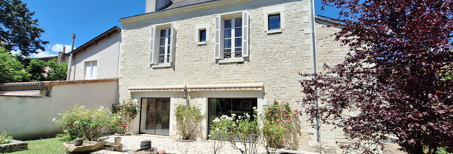Maison 8 Pièces 257 m² à vendre à Loudun (86200)