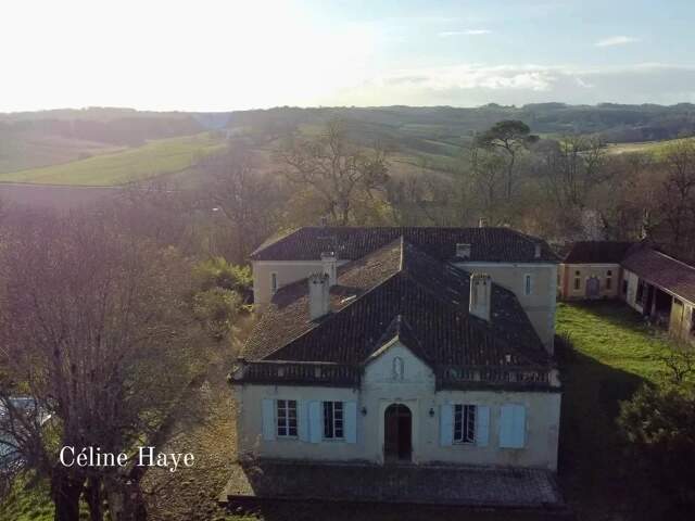 MAISON DE MAÎTRE AVEC DÉPENDANCES SUR 3 HECTARES. — photo du bien