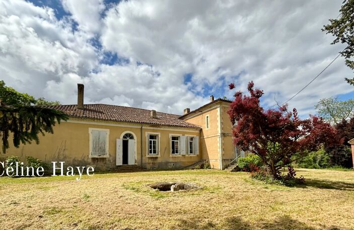 MAISON DE MAÎTRE AVEC DÉPENDANCES SUR 3 HECTARES. — photo 4