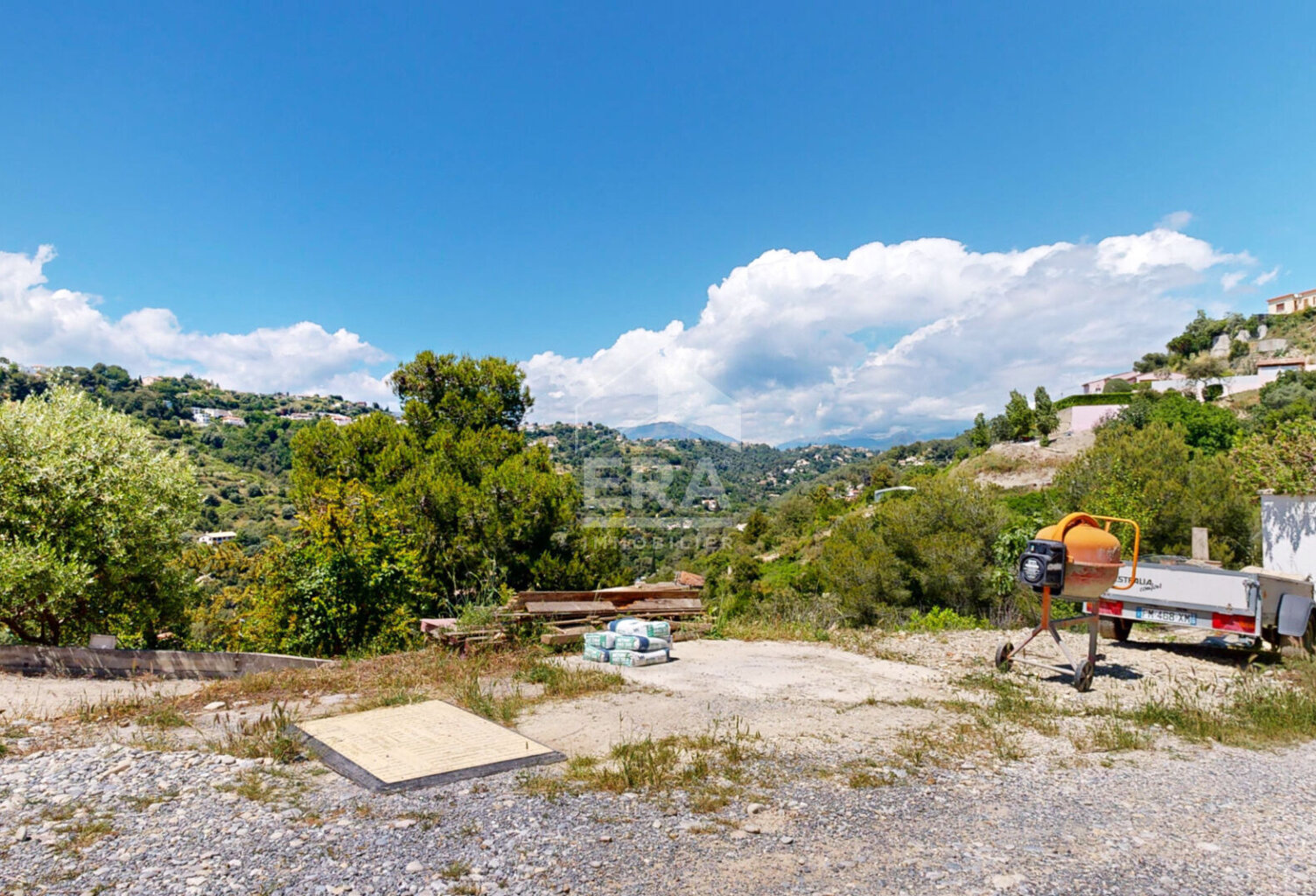 NICE - OUEST/LA COSTIÈRE : TERRAIN DE 2282M². — photo 1