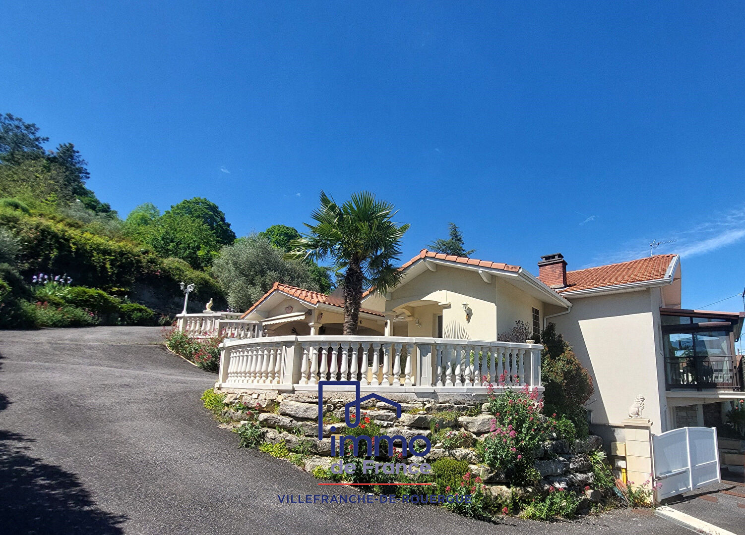 Villa / Maison  T8 à vendre Villefranche-de-Rouergue 12200