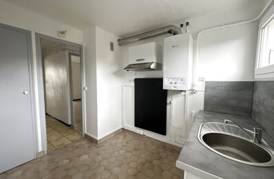 location appartement 760 € CC /mois à proximité de Marseille 3 (13003)