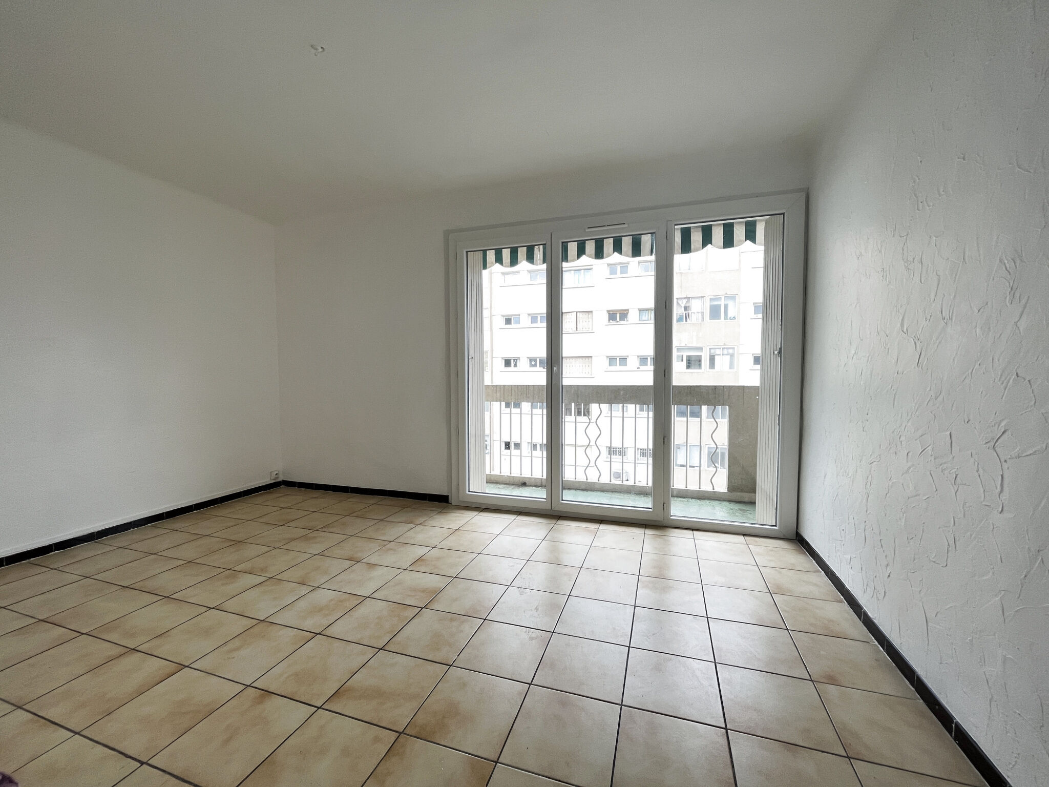 Appartement 2 pièces  à louer Aubagne 13400