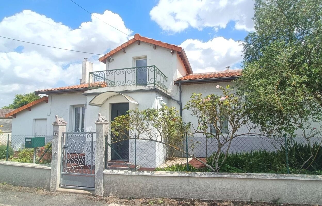 maison 4 pièces 133 m2 à vendre à Latillé (86190)