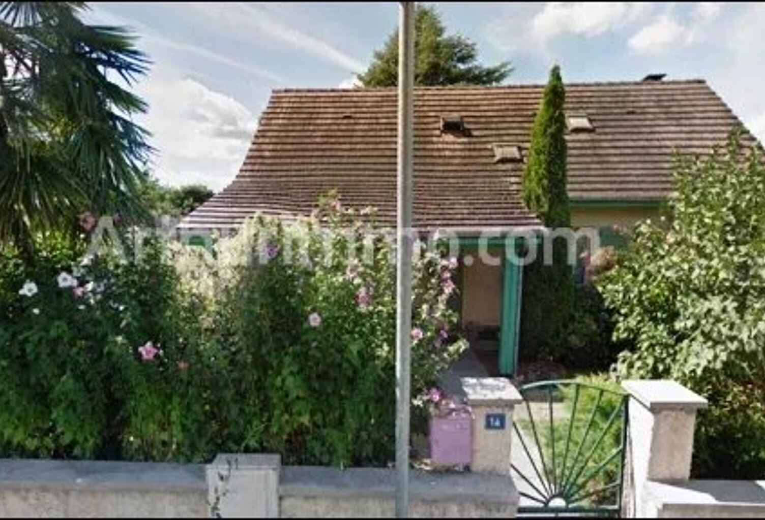 PROCHE CENTRE NAY - COLLEGE ET LYCEE — photo 1