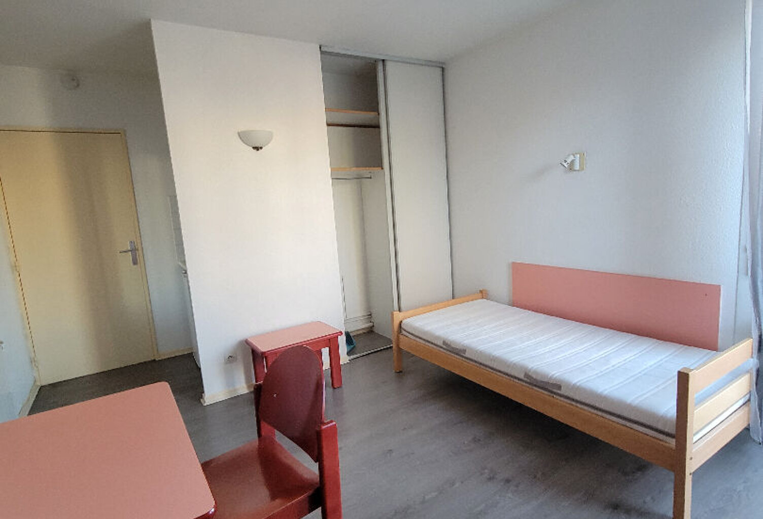 Mpt Celleneuve Studio meublé 21,50m² loué 500 CC — photo 1