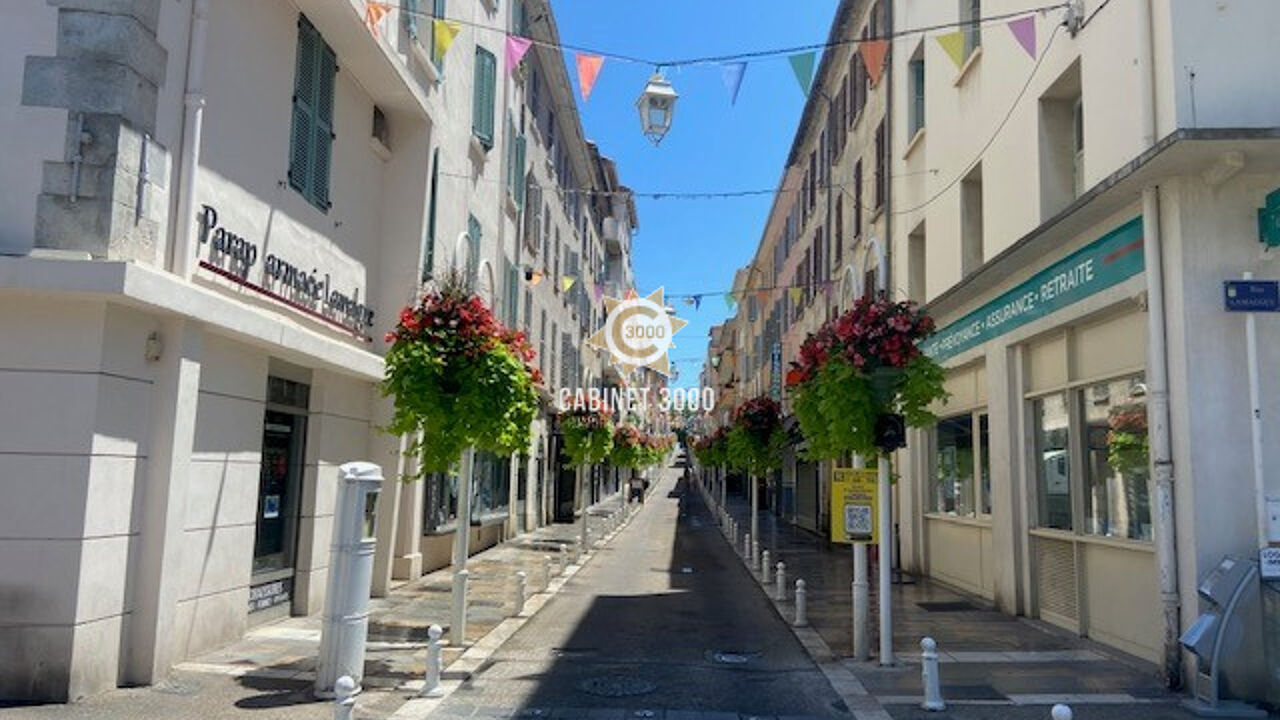 commerce  pièces 30 m2 à vendre à Toulon (83000)