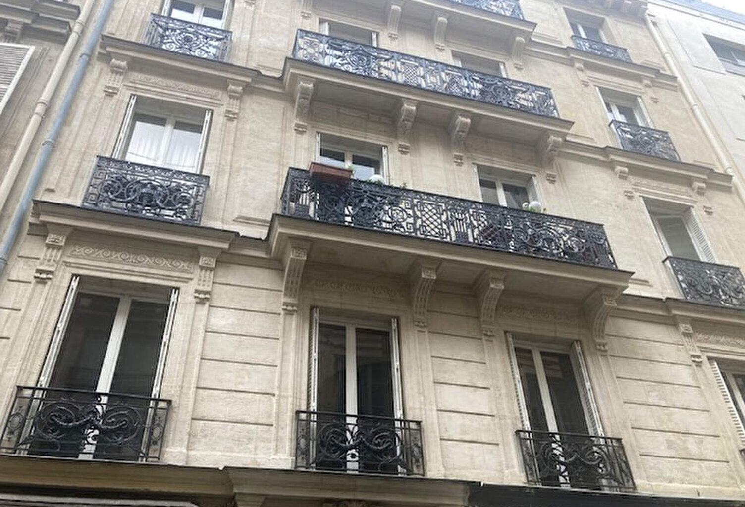 Paris 1er-Palais Royal- chambre de charme 8m2 — photo 1