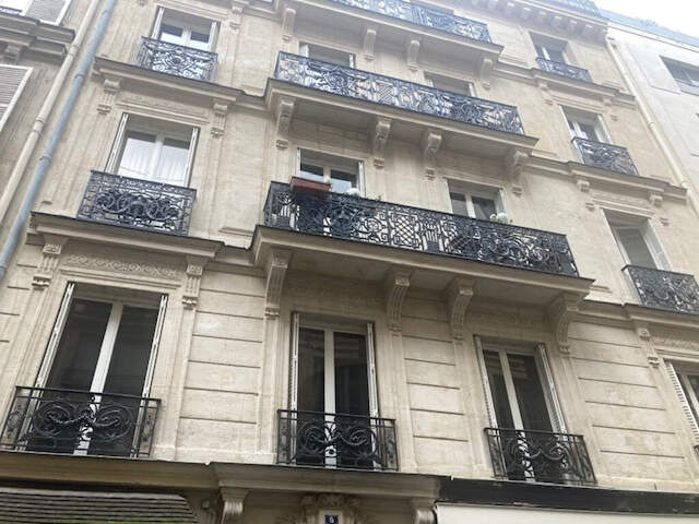 Paris 1er-Palais Royal- chambre de charme 8m2 — photo du bien