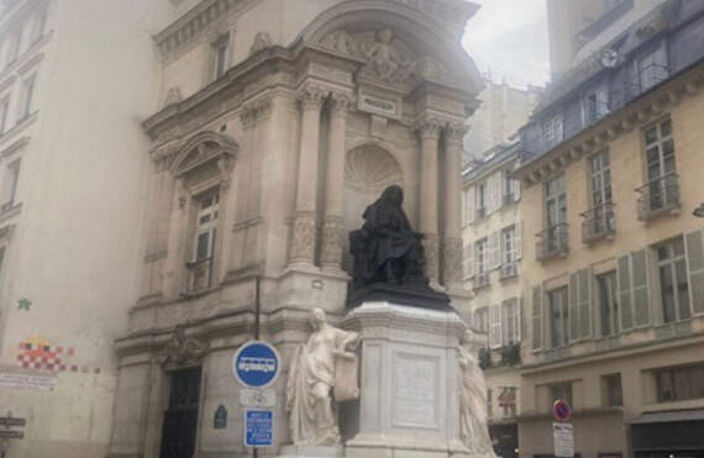 Paris 1er-Palais Royal- chambre de charme 8m2 — photo 4