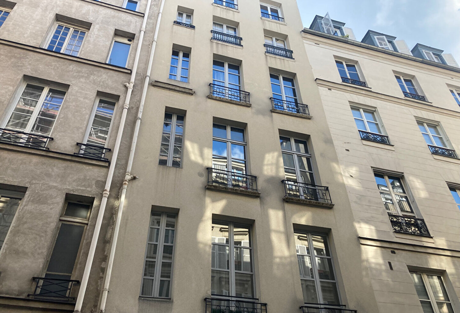 Paris 6ème-Saint Germain des près-chambre 8,2m2 — photo 1