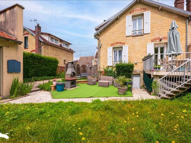 Maison de ville de 5 pièces principales — photo du bien