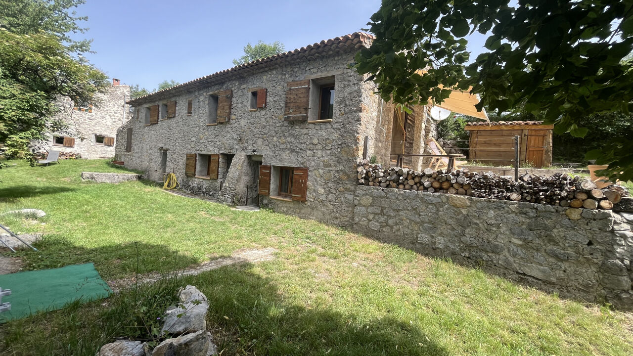 maison 6 pièces 130 m2 à vendre à La Palud-sur-Verdon (04120)