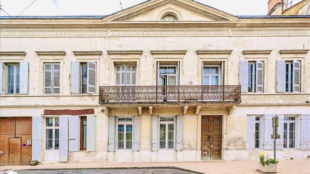 maison 14 pièces 374 m2 à vendre à Montguyon (17270)