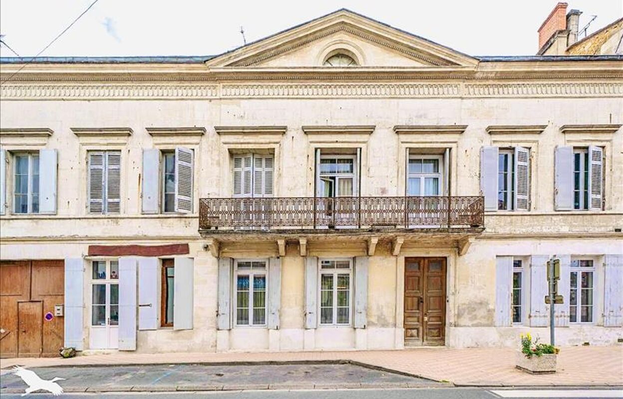 maison 14 pièces 374 m2 à vendre à Montguyon (17270)