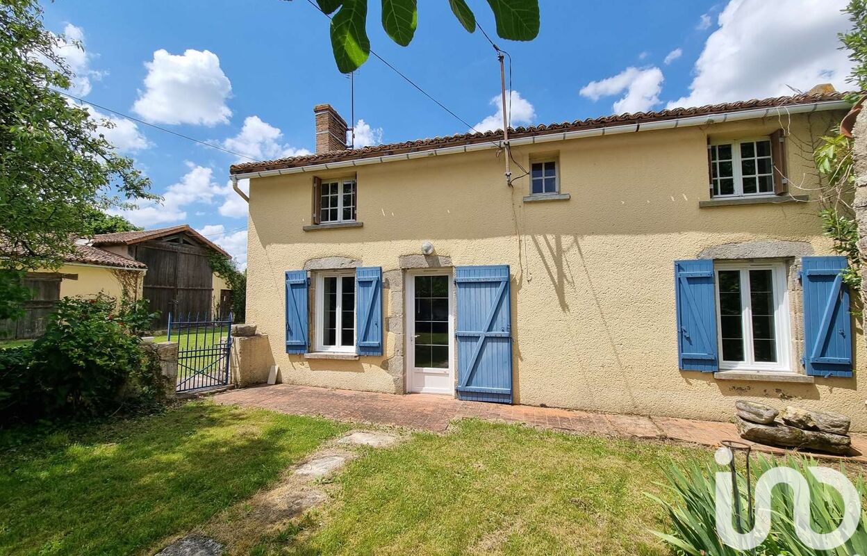 maison 5 pièces 144 m2 à vendre à Oroux (79390)