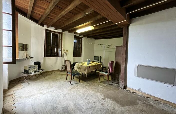 Maison en pierre de 3 pièces principales — photo 3