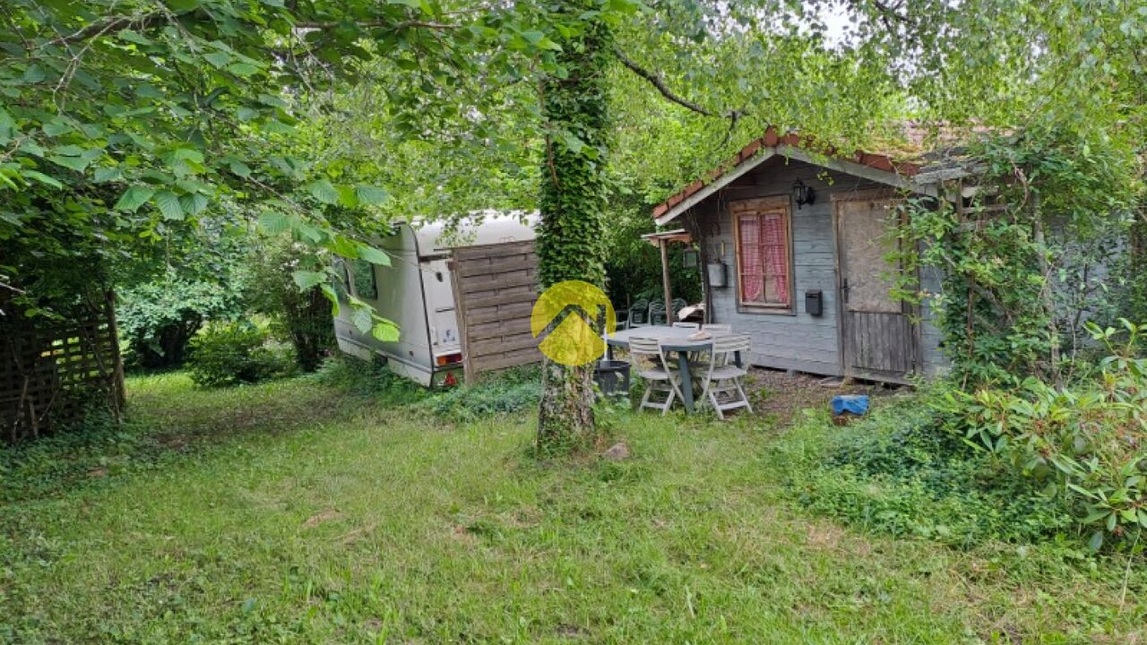 maison 1 pièces 10 m2 à vendre à Lachaux (63290)