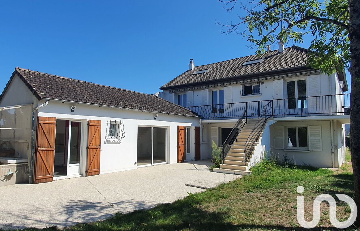 maison 8 pièces 240 m2 à vendre à Ballan-Miré (37510)