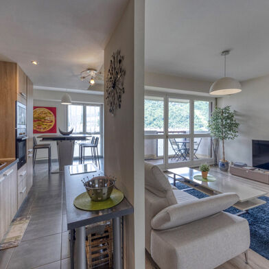 Appartement 4 pièces 233600 €