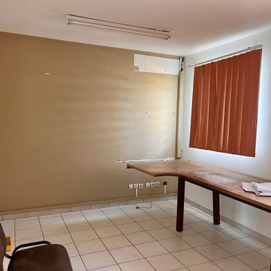 Bureau 170 m²