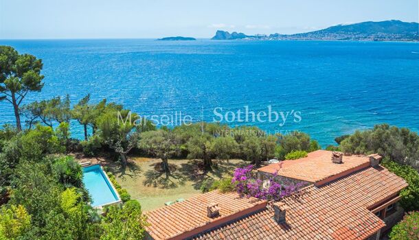 Villa / Maison 8 pièces  à vendre La Ciotat 13600