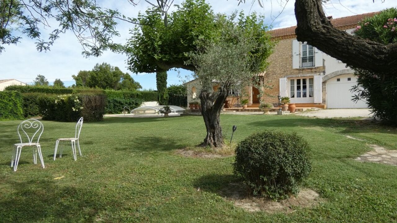 maison 8 pièces 225 m2 à vendre à Saint-Pierre-de-Mézoargues (13150)