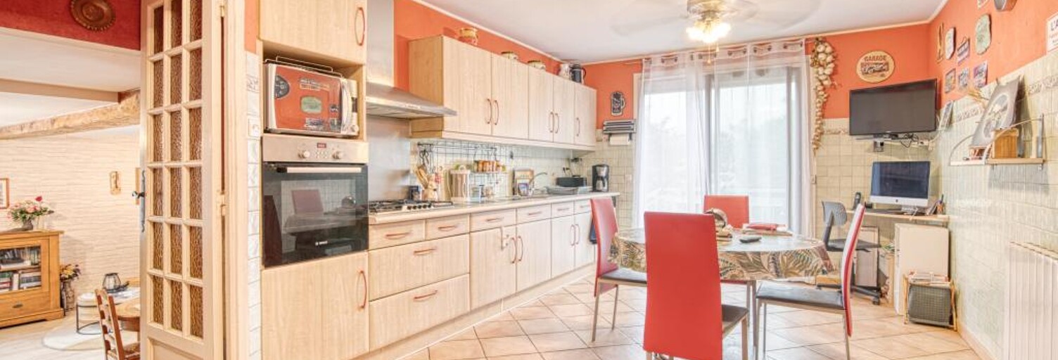 Local industriel 5 Pièces 700 m² à vendre à Saint-Pierre-de-Rivière (09000)