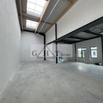 Local industriel 290 m²