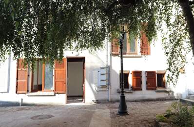 LOCATION APPARTEMENT MANDRES-LES-ROSES — photo du bien