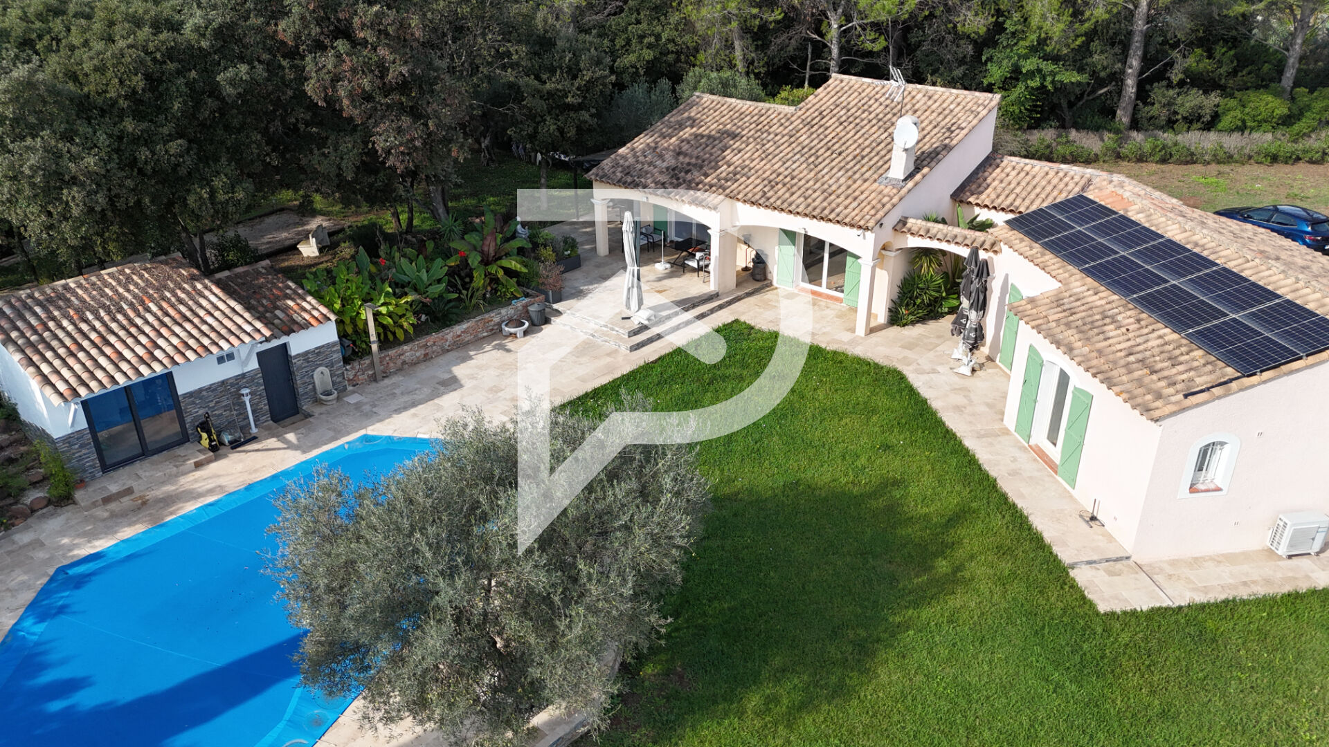 Villa / Maison  T6 à vendre Crau (La) 83260