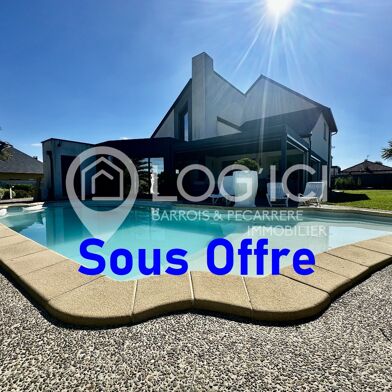 Maison 8 pièces 235 m²