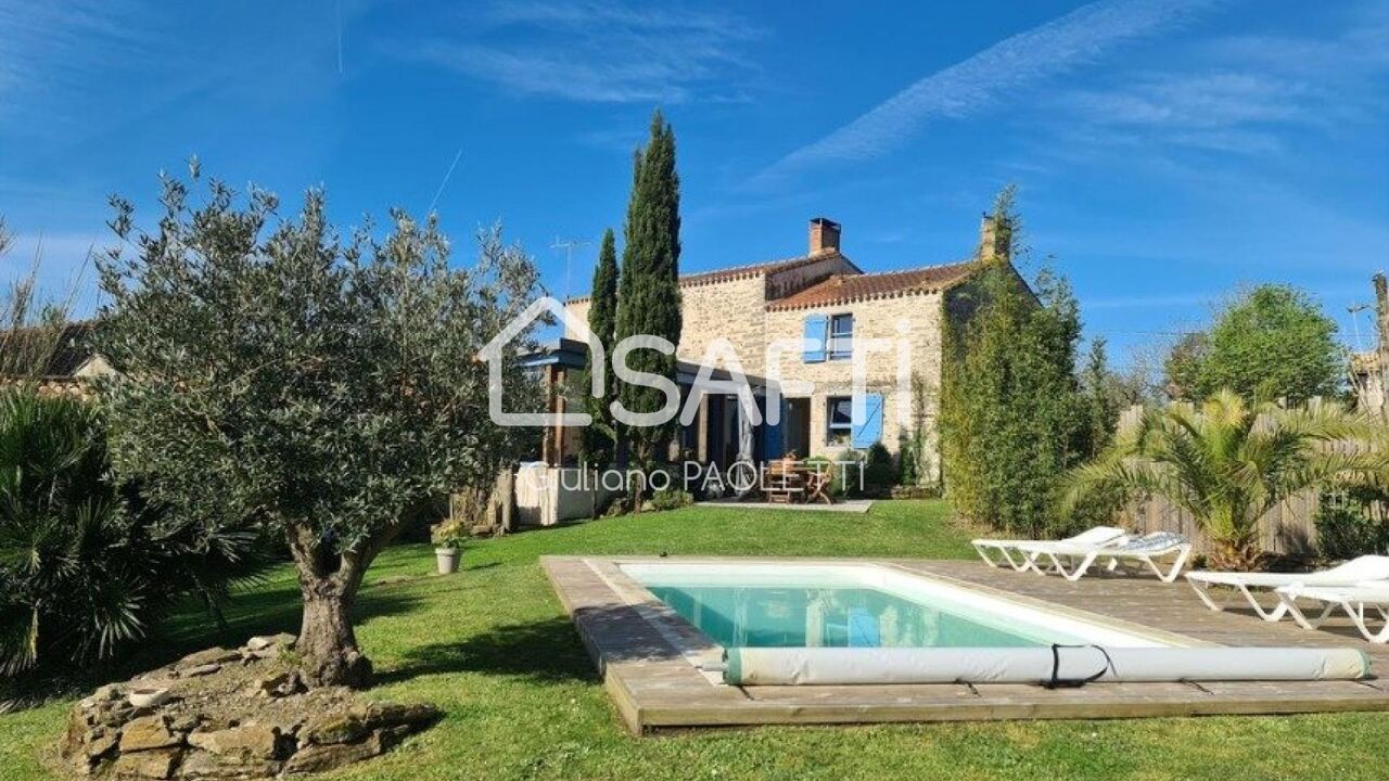 maison 8 pièces 203 m2 à vendre à Coëx (85220)