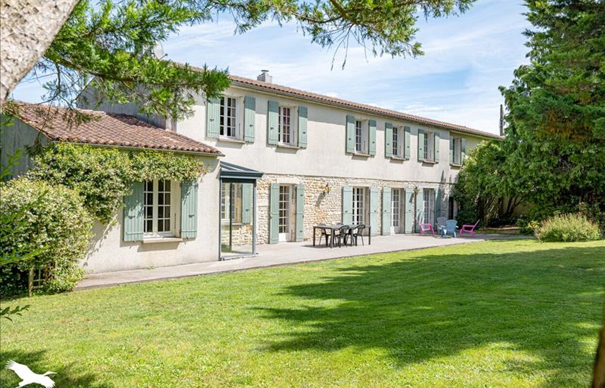 maison 10 pièces 364 m2 à vendre à Bignay (17400)