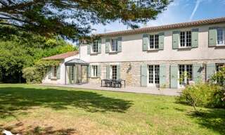 Maison 10 Pièces 364 m² à vendre à Bignay (17400)
