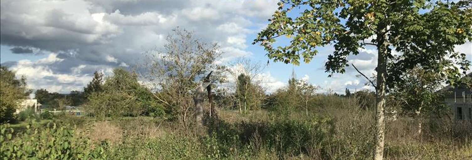 Terrain  1630 m² à vendre à Mehun-sur-Yèvre (18500)