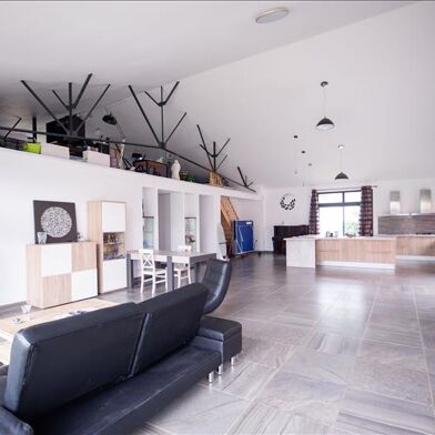 Maison 5 pièces 383999 €