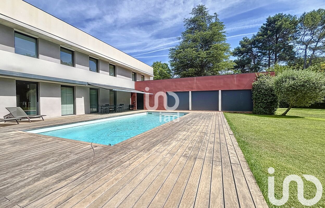 maison 7 pièces 270 m2 à vendre à Aix-en-Provence (13090)