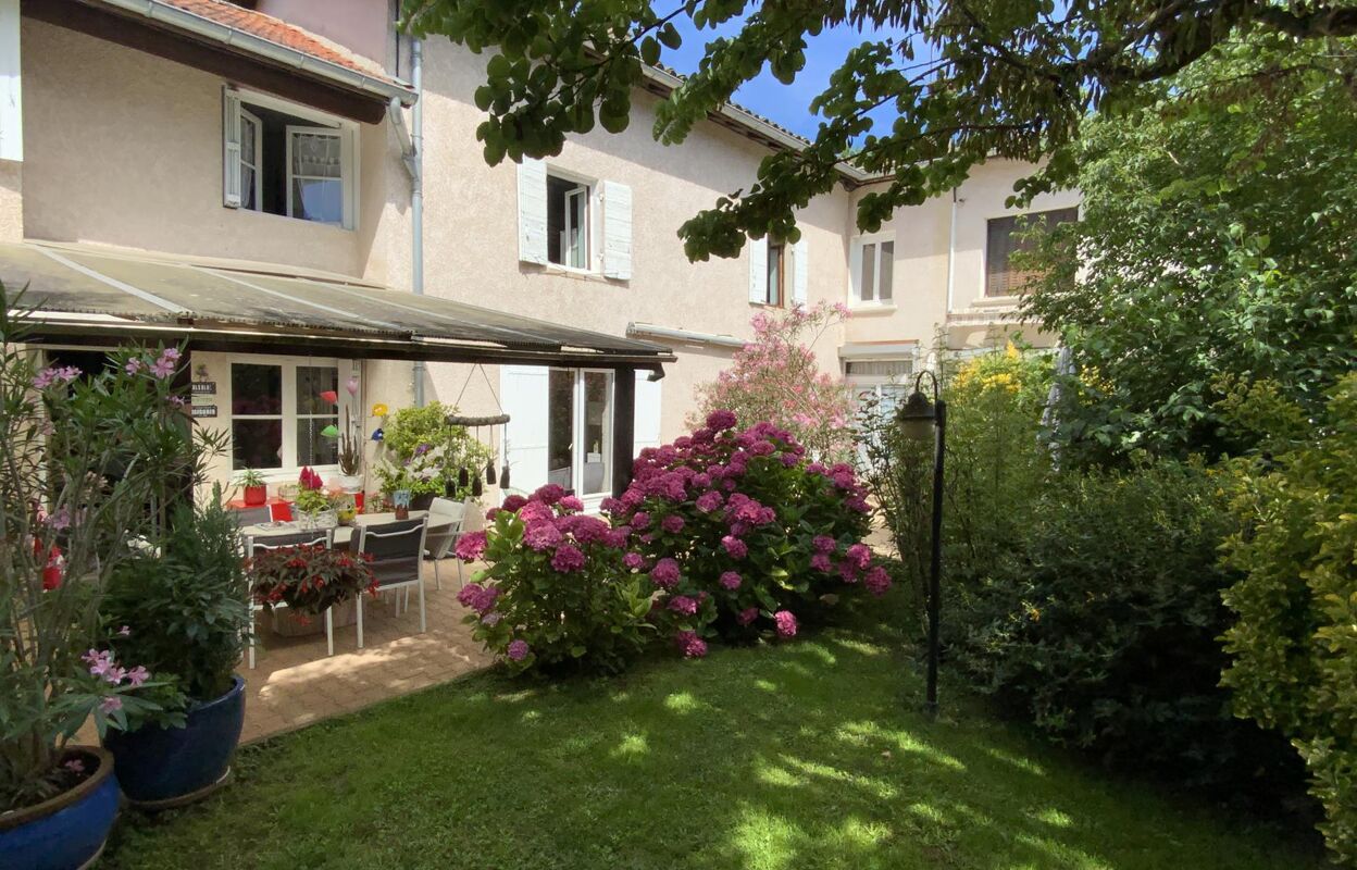 maison 8 pièces 145 m2 à vendre à Fareins (01480)