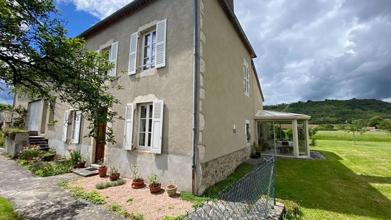 maison 7 pièces 135 m2 à vendre à Ébreuil (03450)