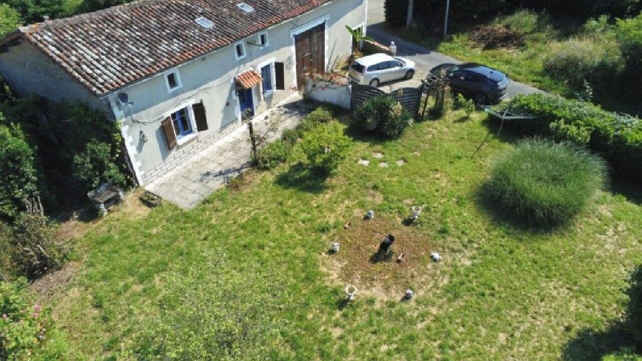 maison 6 pièces 145 m2 à vendre à Champagne-Mouton (16350)