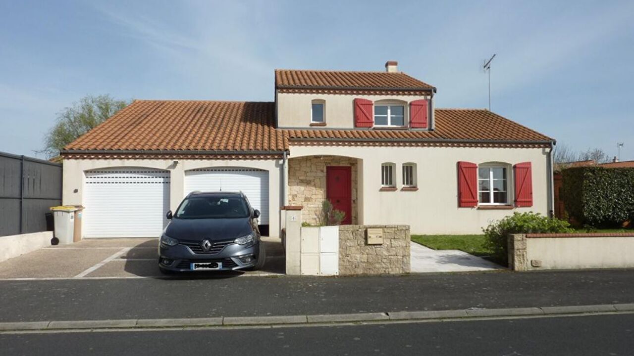 maison 7 pièces 130 m2 à vendre à Cholet (49300)