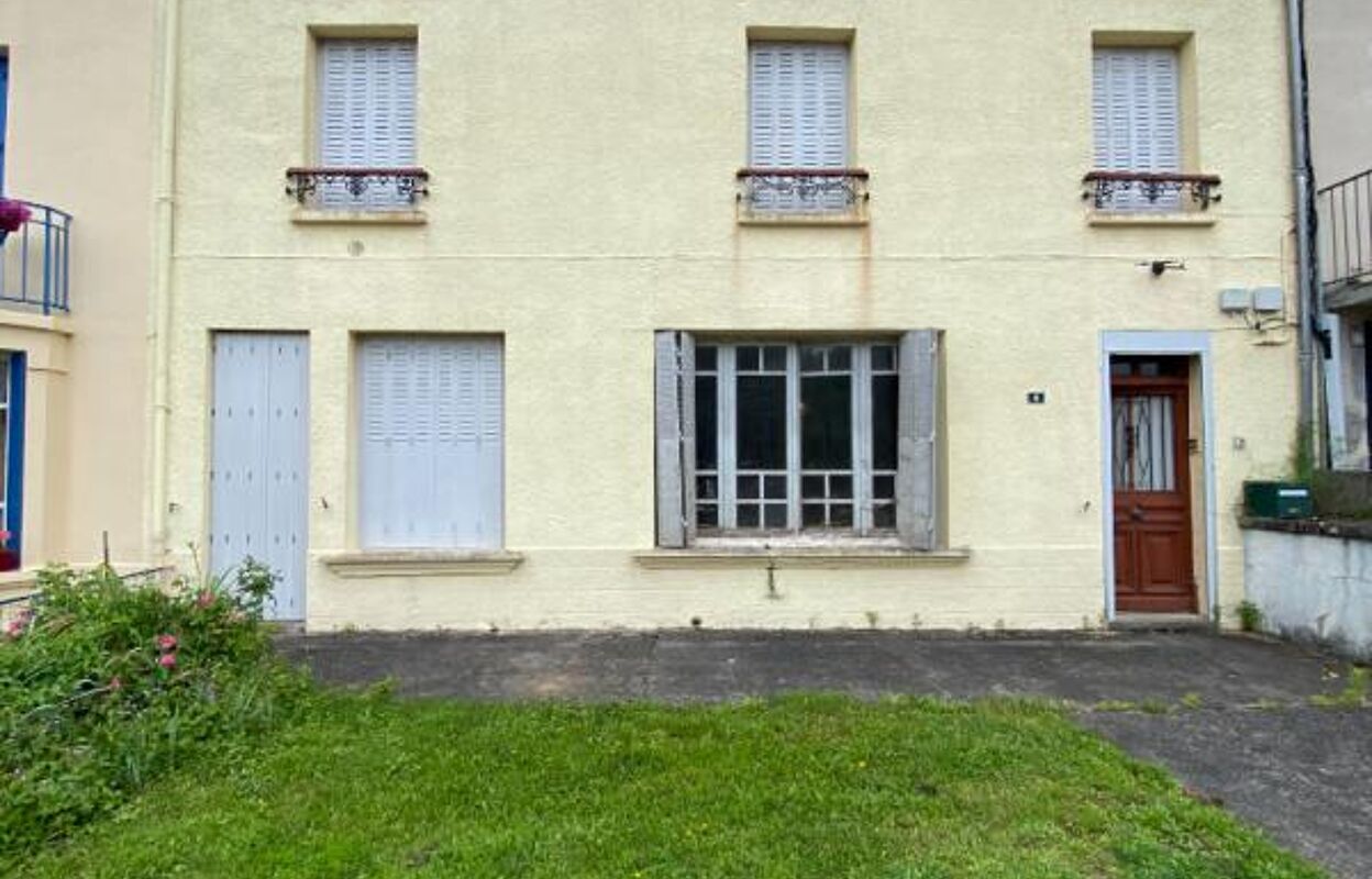 maison 15 pièces 300 m2 à vendre à Giat (63620)