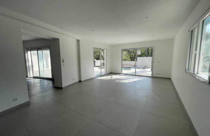 CASTELNAU-LE-LEZ - Villa de plain-pied sept pièces de 186m2 — photo 4
